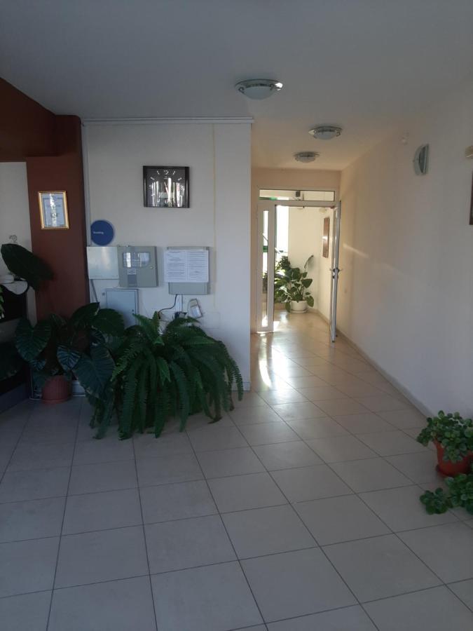 Family Hotel Coral Sozopol Bagian luar foto